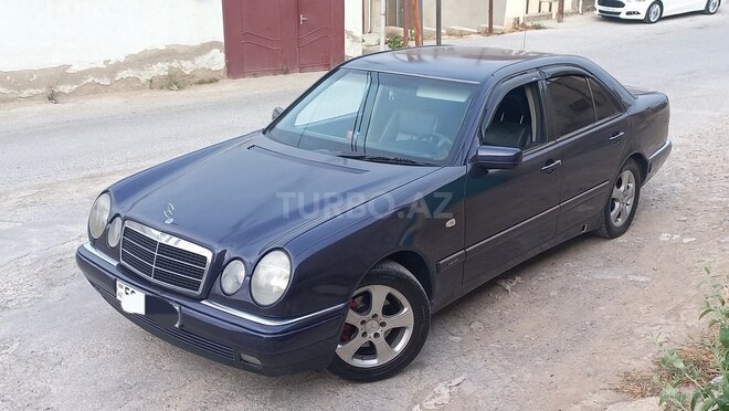 Mercedes E 200 1996, 320,000 km - 2.0 l - Bakı