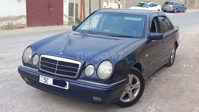 Mercedes E 200 1996, 320,000 km - 2.0 l - Bakı