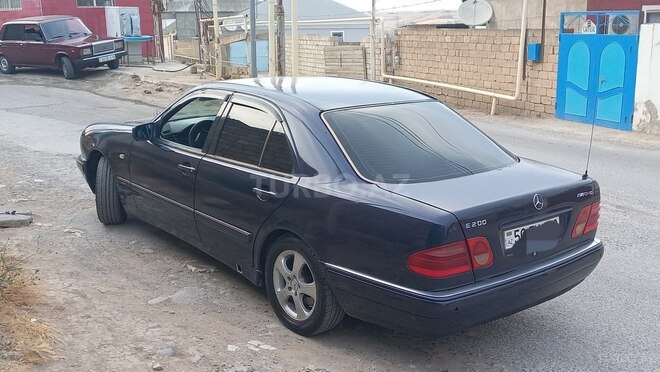 Mercedes E 200 1996, 320,000 km - 2.0 l - Bakı