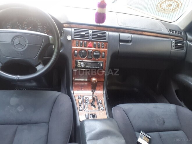 Mercedes E 200 1999, 435,200 km - 2.0 l - Sabirabad