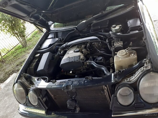 Mercedes E 200 1999, 435,200 km - 2.0 l - Sabirabad