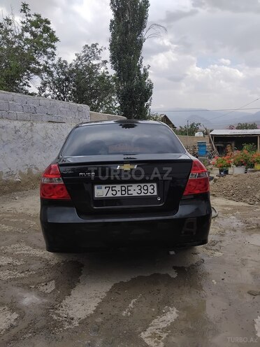 Chevrolet Aveo-3