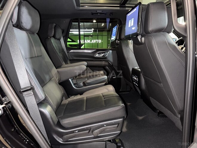 Chevrolet Tahoe-13
