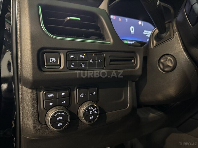 Chevrolet Tahoe-16