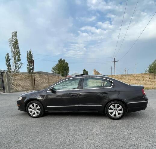 Volkswagen Passat 2005, 283,000 km - 2.0 l - Bakı