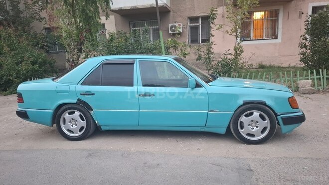 Mercedes E 260 1985, 280,000 km - 2.6 l - Sumqayıt