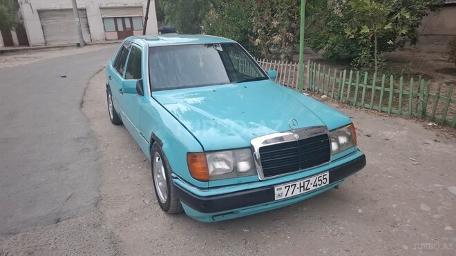Mercedes E 260 1985, 280,000 km - 2.6 l - Sumqayıt