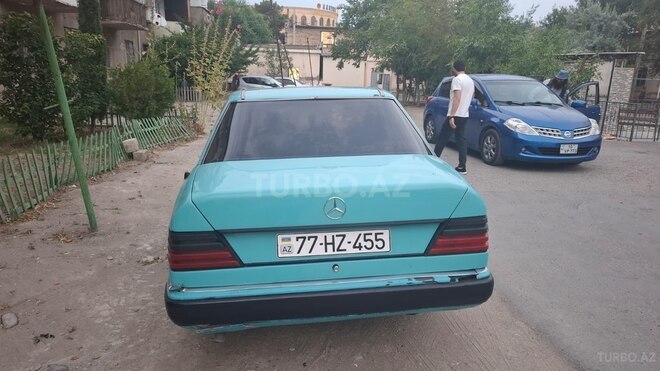 Mercedes E 260 1985, 280,000 km - 2.6 l - Sumqayıt