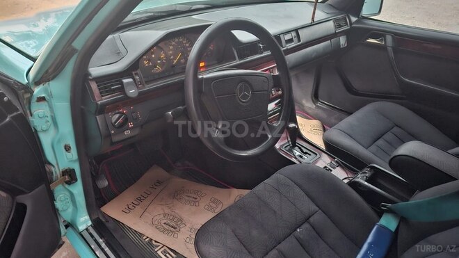 Mercedes E 260 1985, 280,000 km - 2.6 l - Sumqayıt