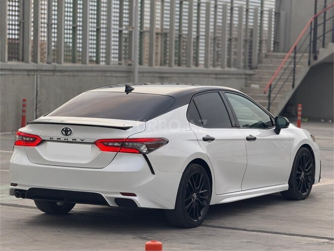 Toyota Camry-6