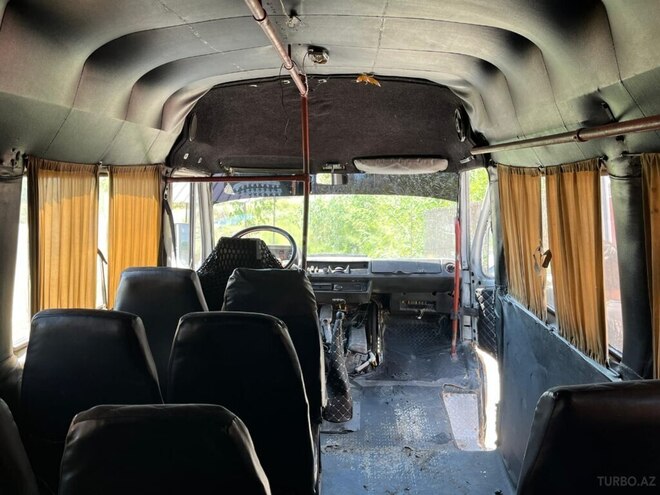 Mercedes 208 D 1991, 500,000 km - 2.9 l - Sabirabad