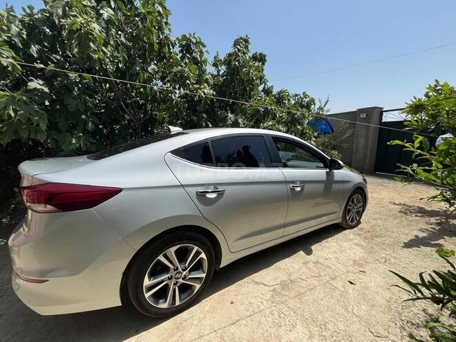 Hyundai Avante 2015, 22,000 km - 1.6 l - Bakı