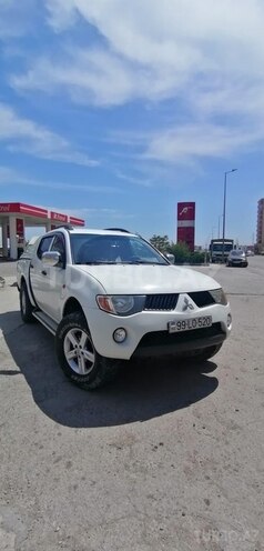 Mitsubishi L200 2006, 230,320 km - 2.4 l - Bakı