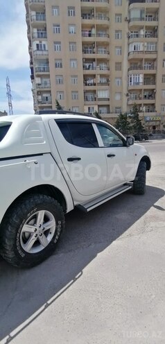 Mitsubishi L200 2006, 230,320 km - 2.4 l - Bakı