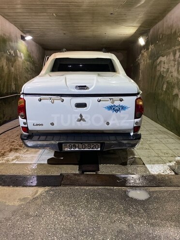 Mitsubishi L200 2006, 230,320 km - 2.4 l - Bakı