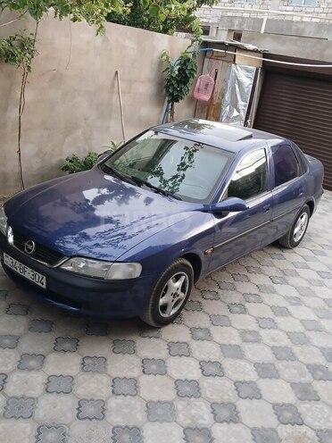 Opel Vectra 1996, 325,000 km - 1.8 l - Bakı
