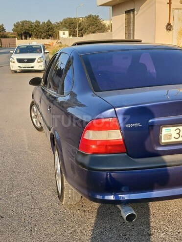 Opel Vectra 1996, 325,000 km - 1.8 l - Bakı