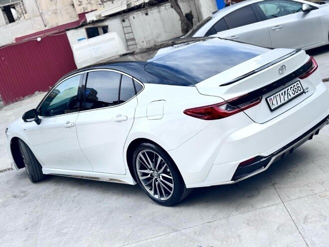 Toyota Camry 2024, 7,800 km - 2.0 l - Bakı