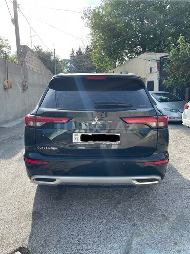 Mitsubishi Outlander 2023, 49,000 km - 2.4 л - Bakı