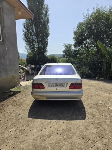 Mercedes E 320 2000, 500,000 km - 3.2 l - Lerik