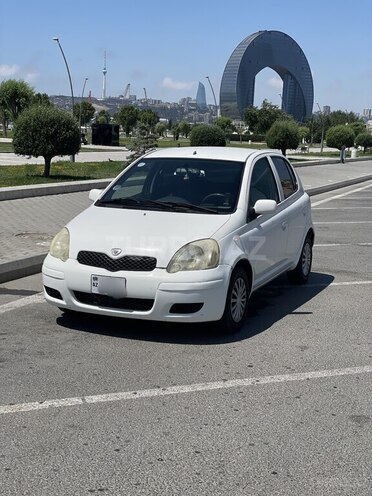 Toyota Vitz 2002, 200,000 km - 1.3 l - Bakı