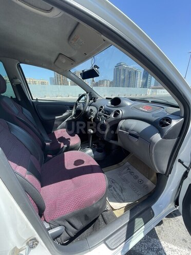 Toyota Vitz 2002, 200,000 km - 1.3 l - Bakı
