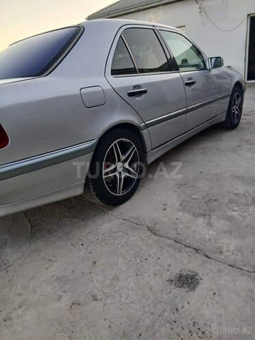 Mercedes C 230 1999, 342,400 km - 2.3 л - Sabirabad