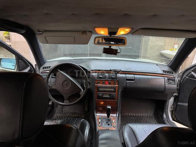 Mercedes E 240 1998, 350,000 km - 2.4 l - Xırdalan