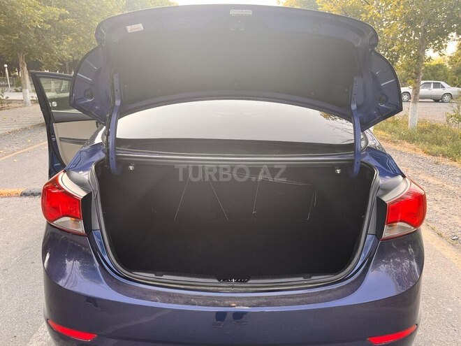 Hyundai Elantra 2014, 213,248 km - 1.8 l - Biləsuvar