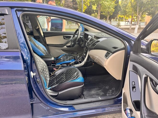 Hyundai Elantra 2014, 213,248 km - 1.8 l - Biləsuvar