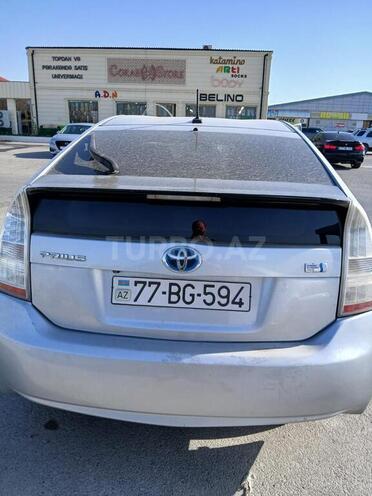 Toyota Prius-2