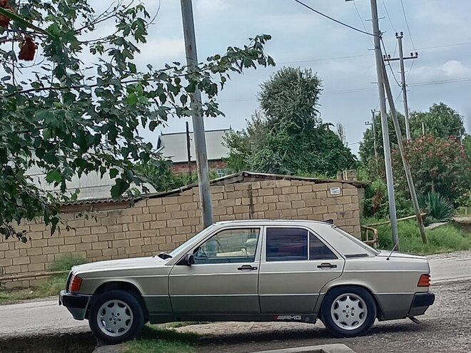 Mercedes 190 1991, 233,000 km - 2.0 l - Sabirabad