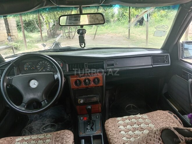 Mercedes 190 1991, 233,000 km - 2.0 l - Sabirabad