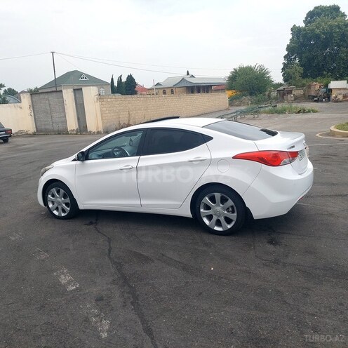 Hyundai Elantra 2013, 240,000 km - 1.6 л - Bərdə