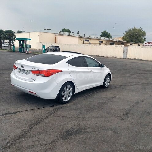 Hyundai Elantra 2013, 240,000 km - 1.6 л - Bərdə