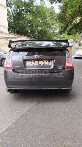 Toyota Prius-8