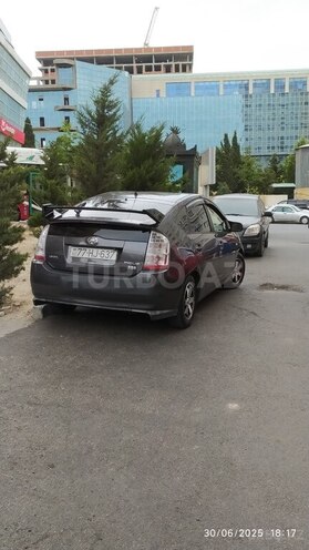 Toyota Prius-7
