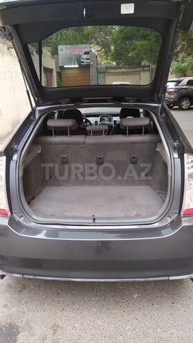 Toyota Prius-11