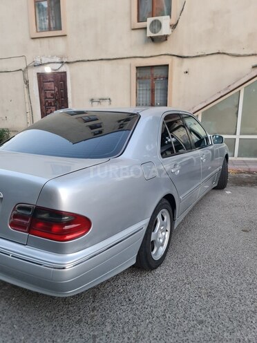 Mercedes E 270 2000, 445,000 km - 2.7 l - Bakı