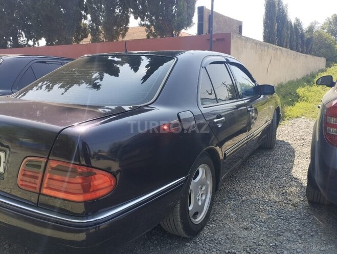 Mercedes E 240 1998, 363,325 km - 2.4 l - Biləsuvar