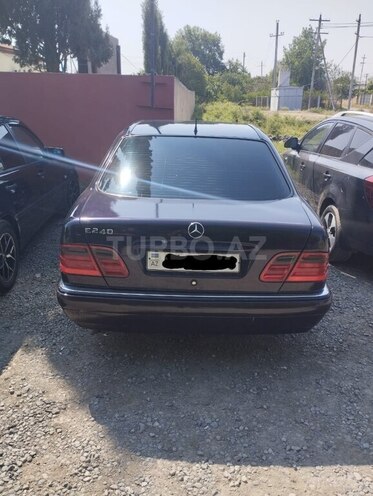 Mercedes E 240 1998, 363,325 km - 2.4 l - Biləsuvar