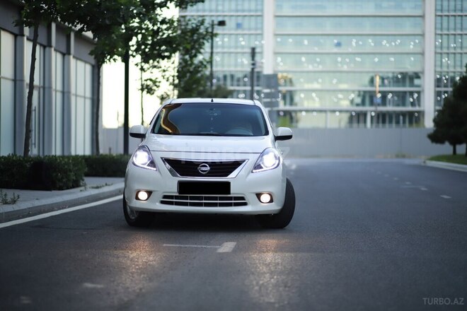 Nissan Sunny 2012, 220,000 km - 1.5 л - Bakı