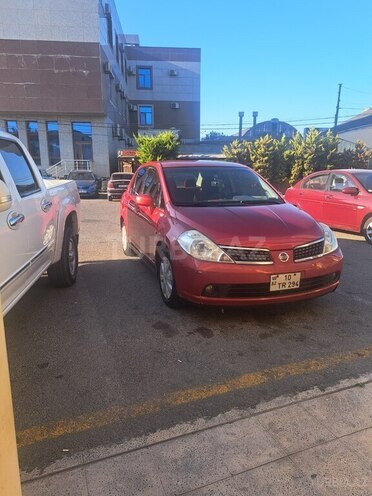 Nissan Tiida-1