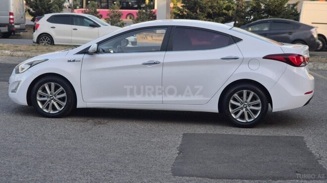 Hyundai Avante-4