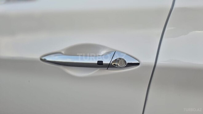 Hyundai Avante-16