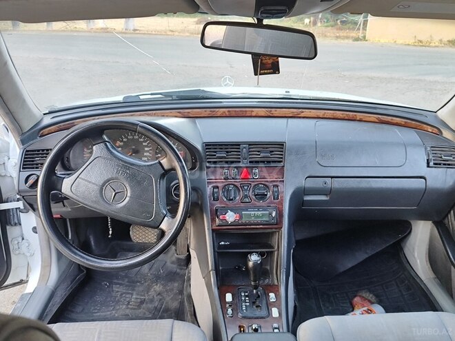 Mercedes C 250 1997, 315,000 km - 2.5 л - Lənkəran