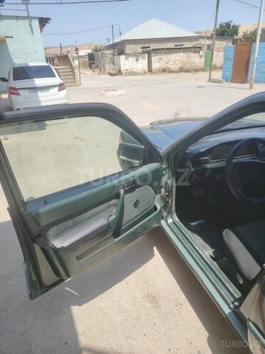 Mercedes 190 1991, 300,000 km - 2.0 l - Bakı