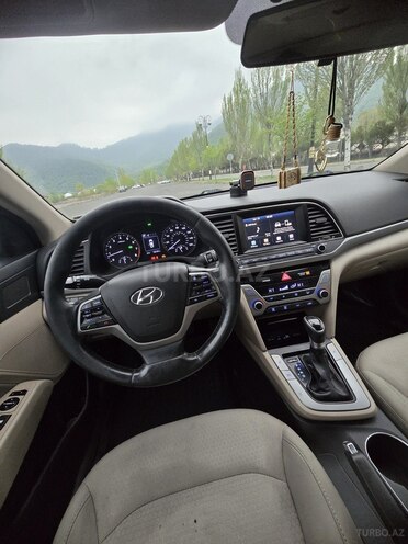 Hyundai Elantra 2016, 222,089 km - 2.0 l - Qəbələ
