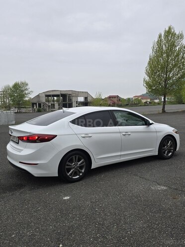 Hyundai Elantra 2016, 222,089 km - 2.0 l - Qəbələ