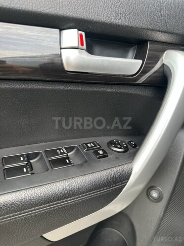 Kia Sorento-19